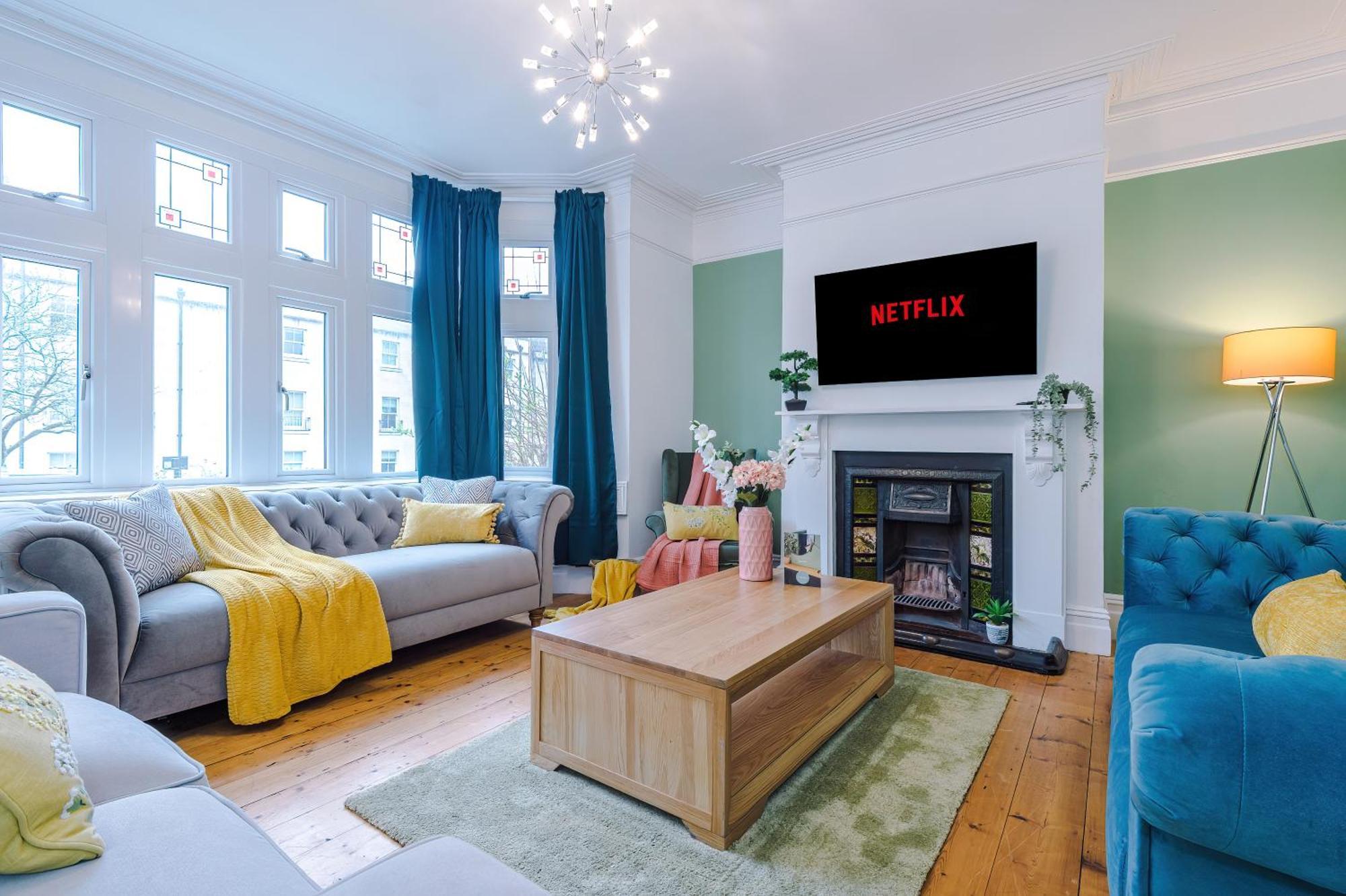 Incredible - Five Bedroom - 7 Actual Beds - 6 Bathroom House By Purestay - Central Bath With Parking 外观 照片