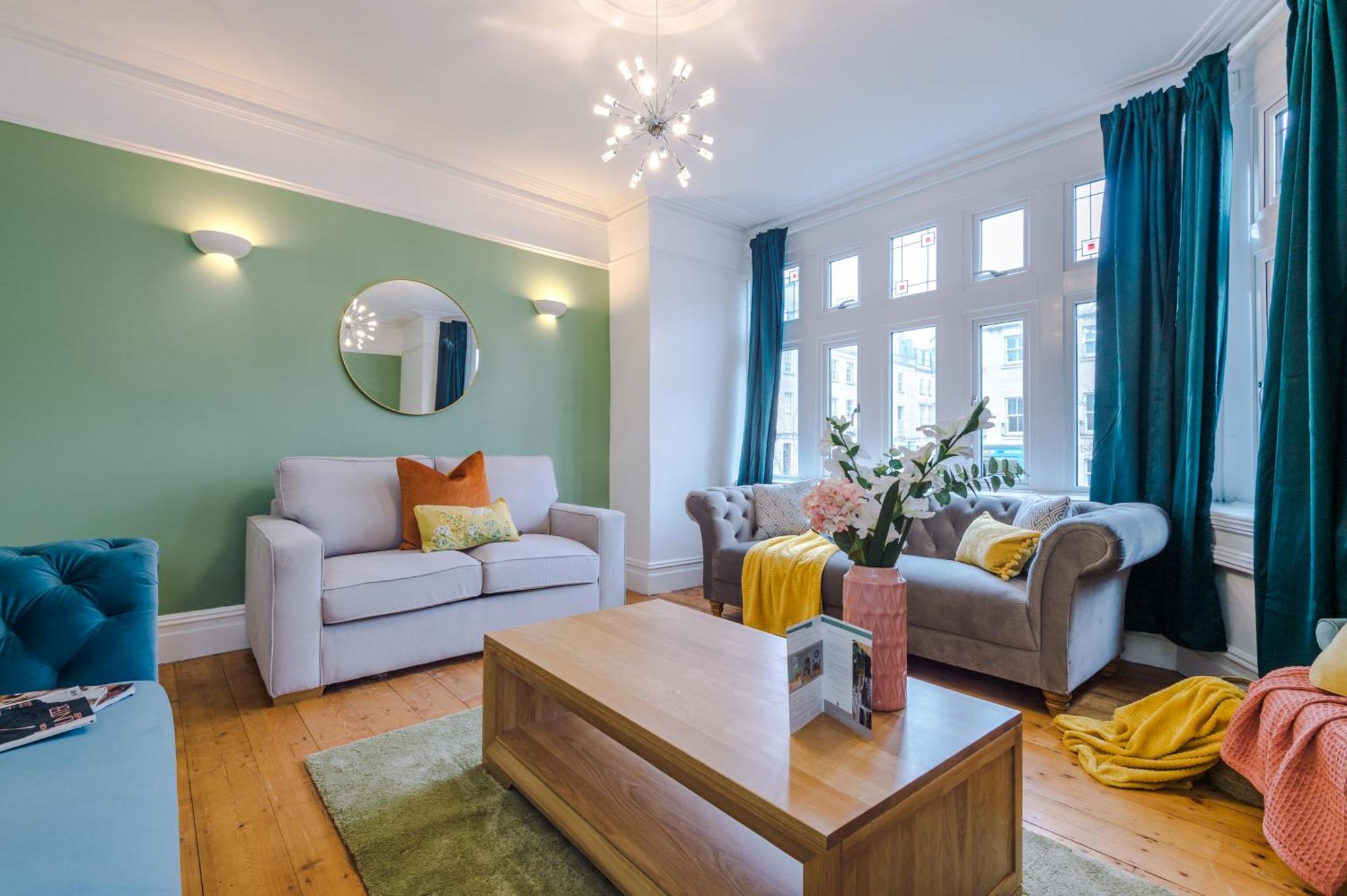Incredible - Five Bedroom - 7 Actual Beds - 6 Bathroom House By Purestay - Central Bath With Parking 外观 照片