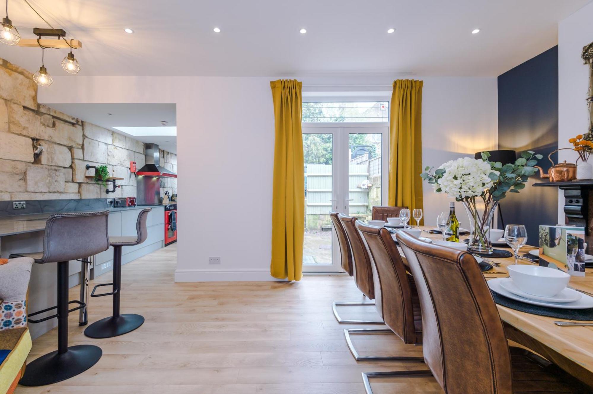 Incredible - Five Bedroom - 7 Actual Beds - 6 Bathroom House By Purestay - Central Bath With Parking 外观 照片