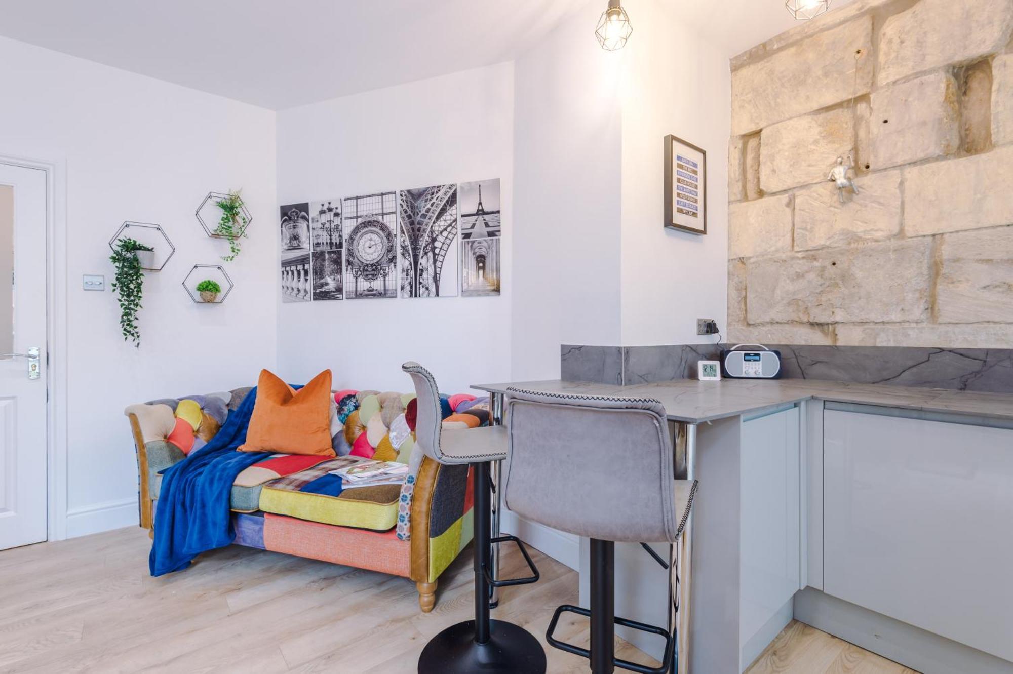 Incredible - Five Bedroom - 7 Actual Beds - 6 Bathroom House By Purestay - Central Bath With Parking 外观 照片