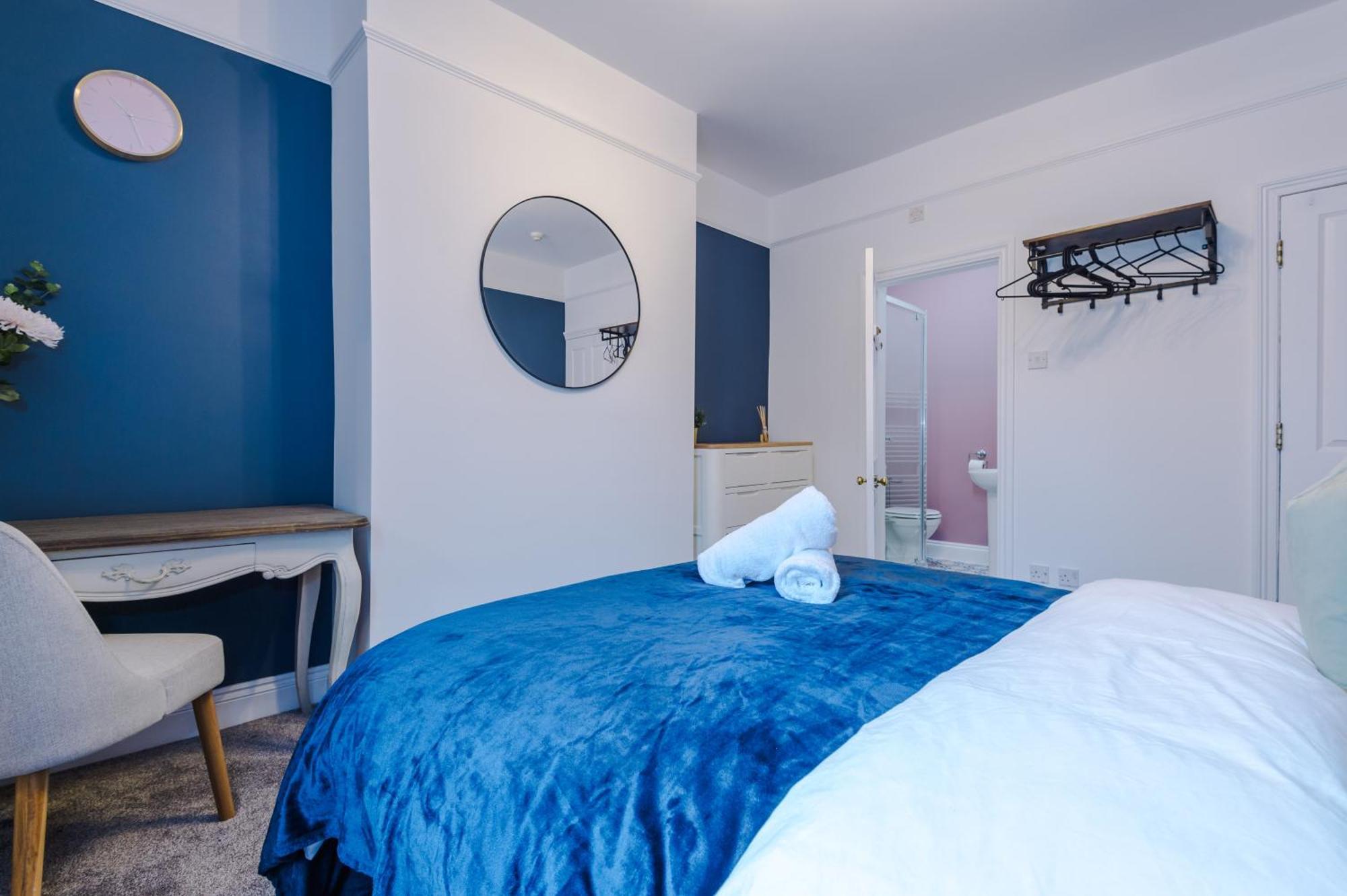 Incredible - Five Bedroom - 7 Actual Beds - 6 Bathroom House By Purestay - Central Bath With Parking 外观 照片