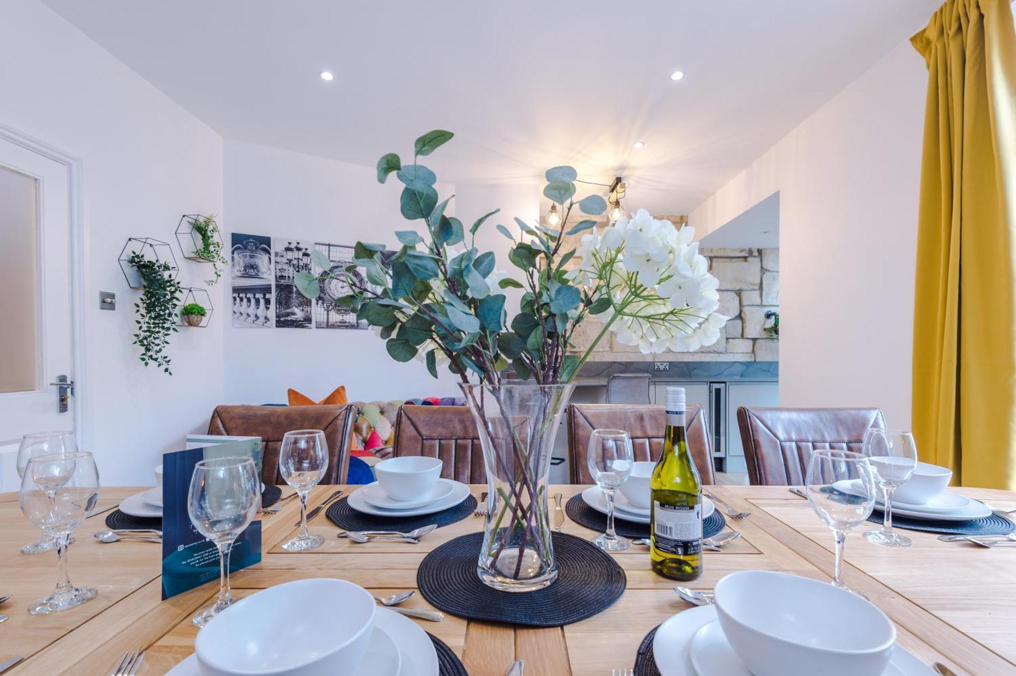 Incredible - Five Bedroom - 7 Actual Beds - 6 Bathroom House By Purestay - Central Bath With Parking 外观 照片
