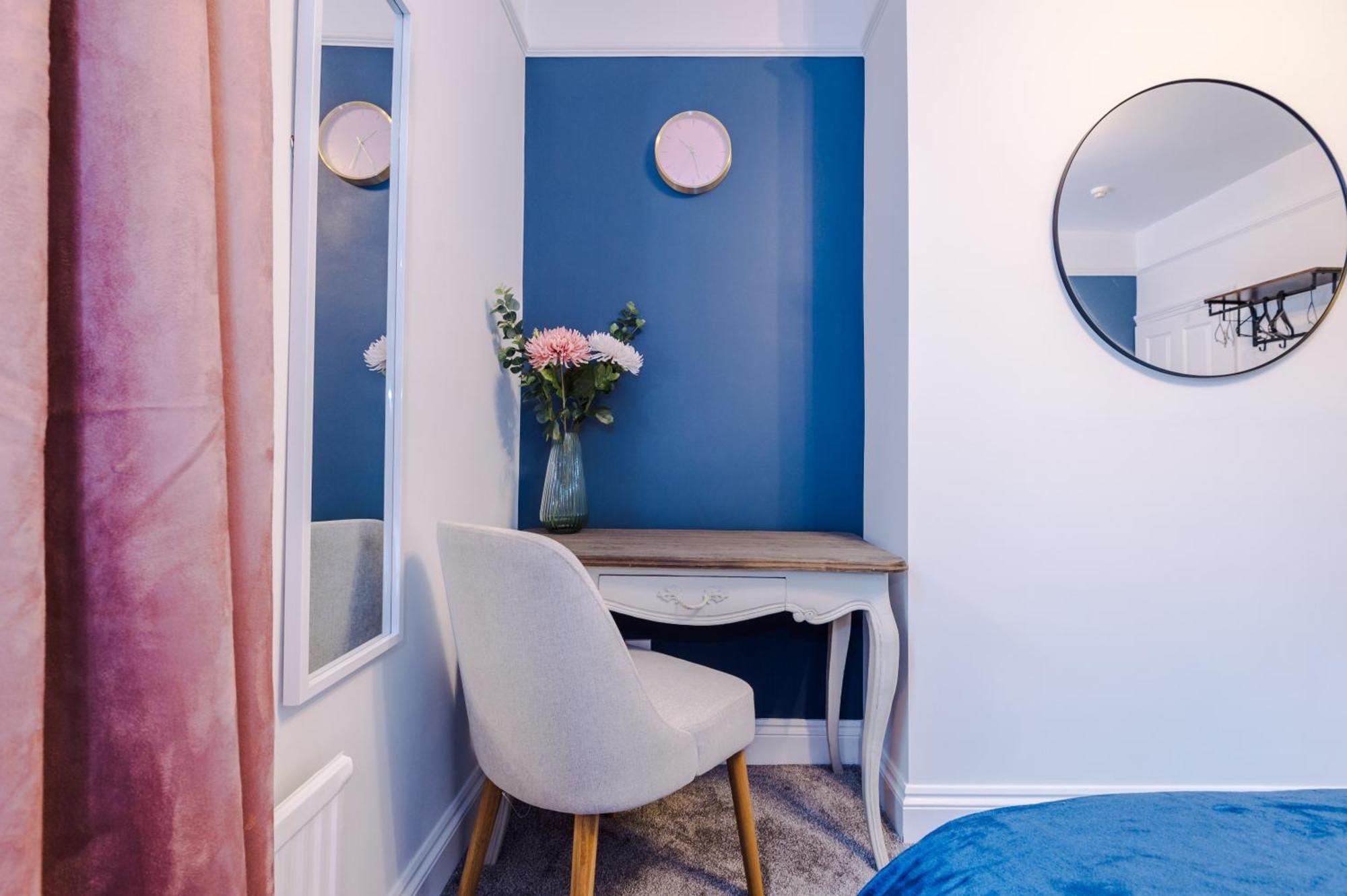 Incredible - Five Bedroom - 7 Actual Beds - 6 Bathroom House By Purestay - Central Bath With Parking 外观 照片