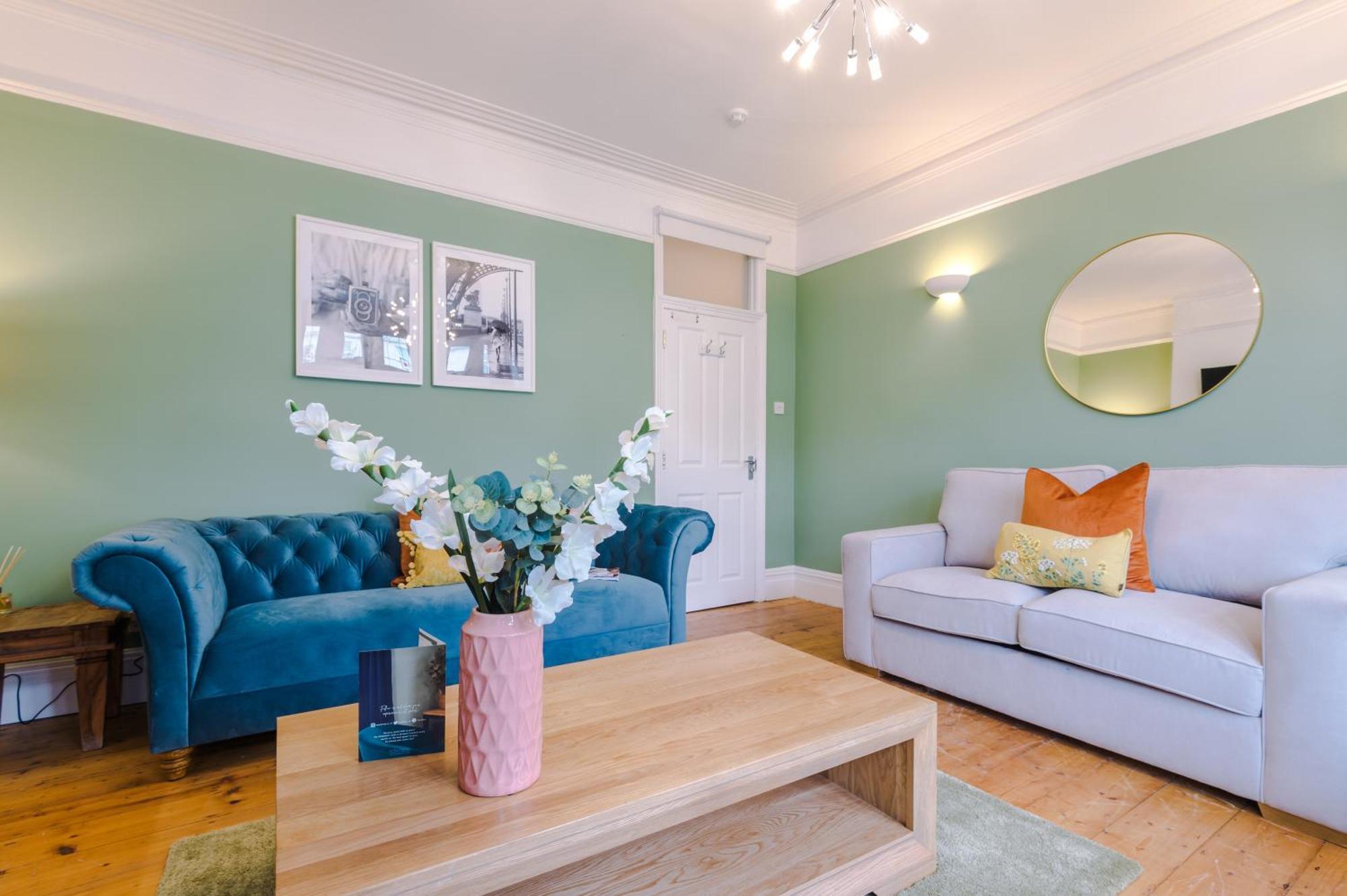 Incredible - Five Bedroom - 7 Actual Beds - 6 Bathroom House By Purestay - Central Bath With Parking 外观 照片