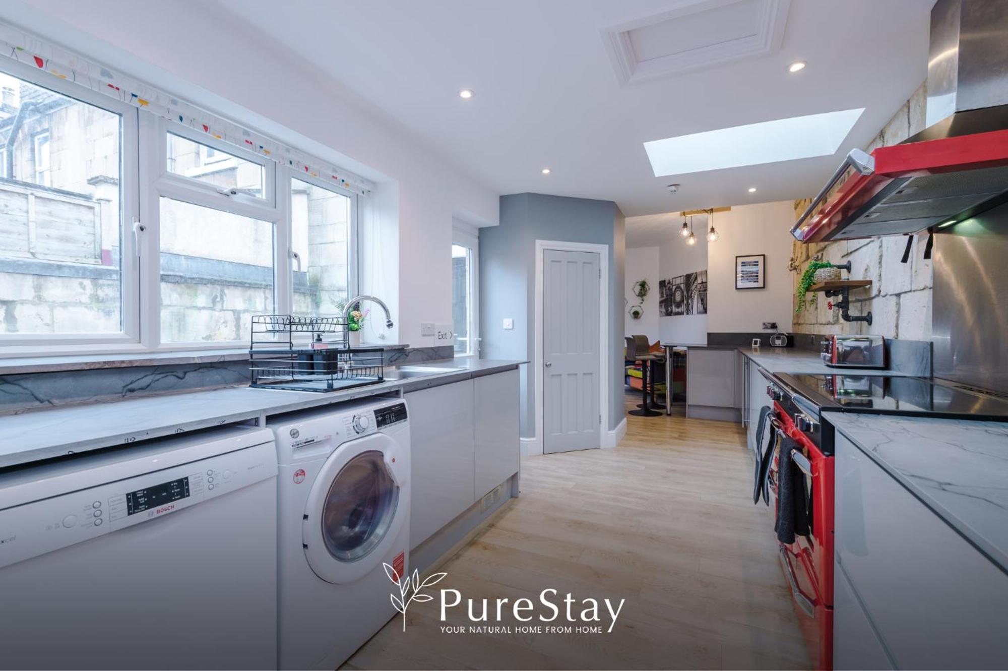 Incredible - Five Bedroom - 7 Actual Beds - 6 Bathroom House By Purestay - Central Bath With Parking 外观 照片